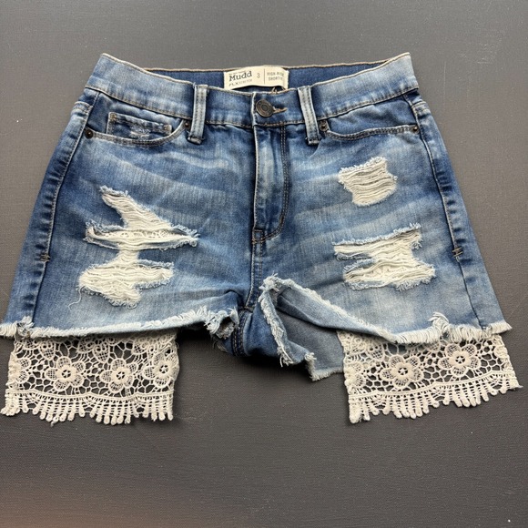 Mudd Jean Shorts Women's 3 High Rise Distressed Denim Lace Hem Boho Festival Y2K - Picture 1 of 8